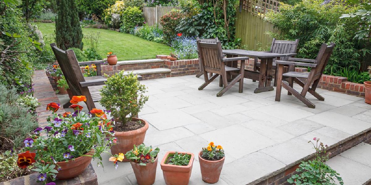 Builders in Stoke-on-Trent and Staffordshire. Builders in Stoke-on-Trent and Staffordshire.